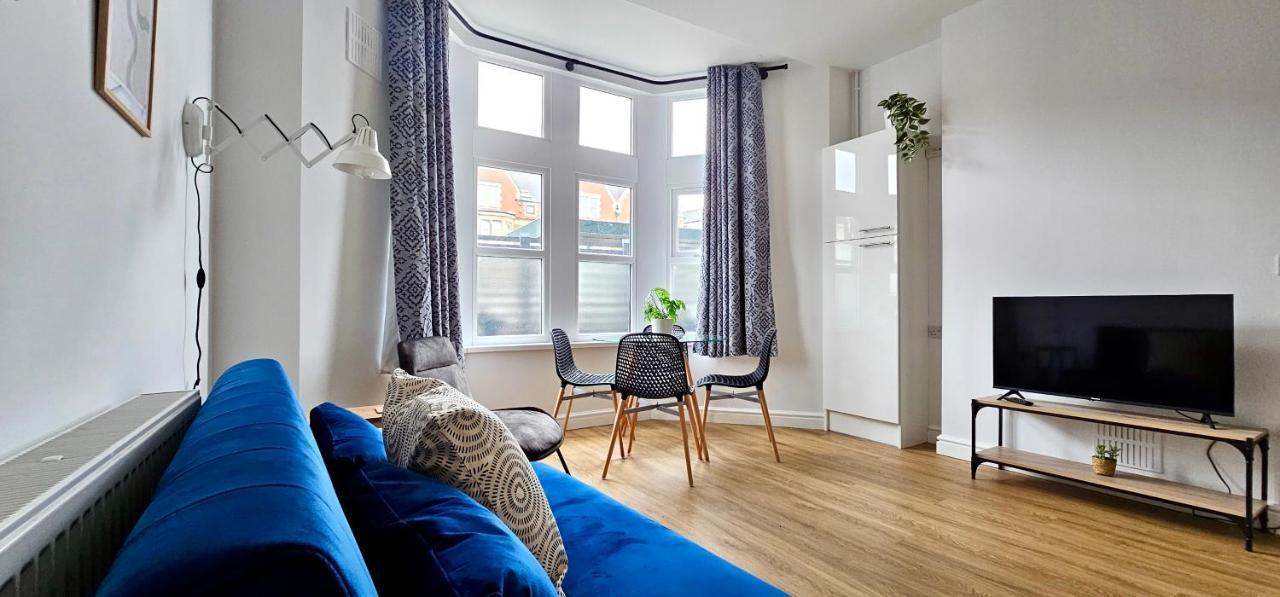 Harlequin Apartments By Switchback Stays Cardiff Exterior photo