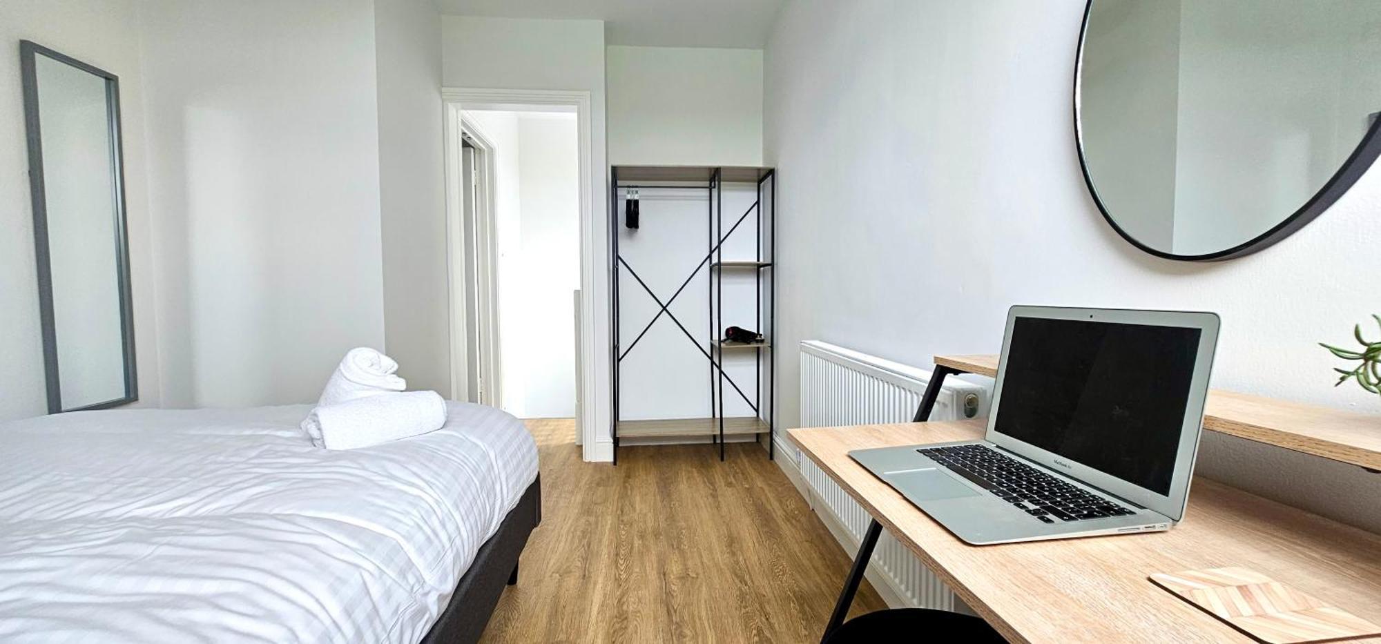 Harlequin Apartments By Switchback Stays Cardiff Exterior photo